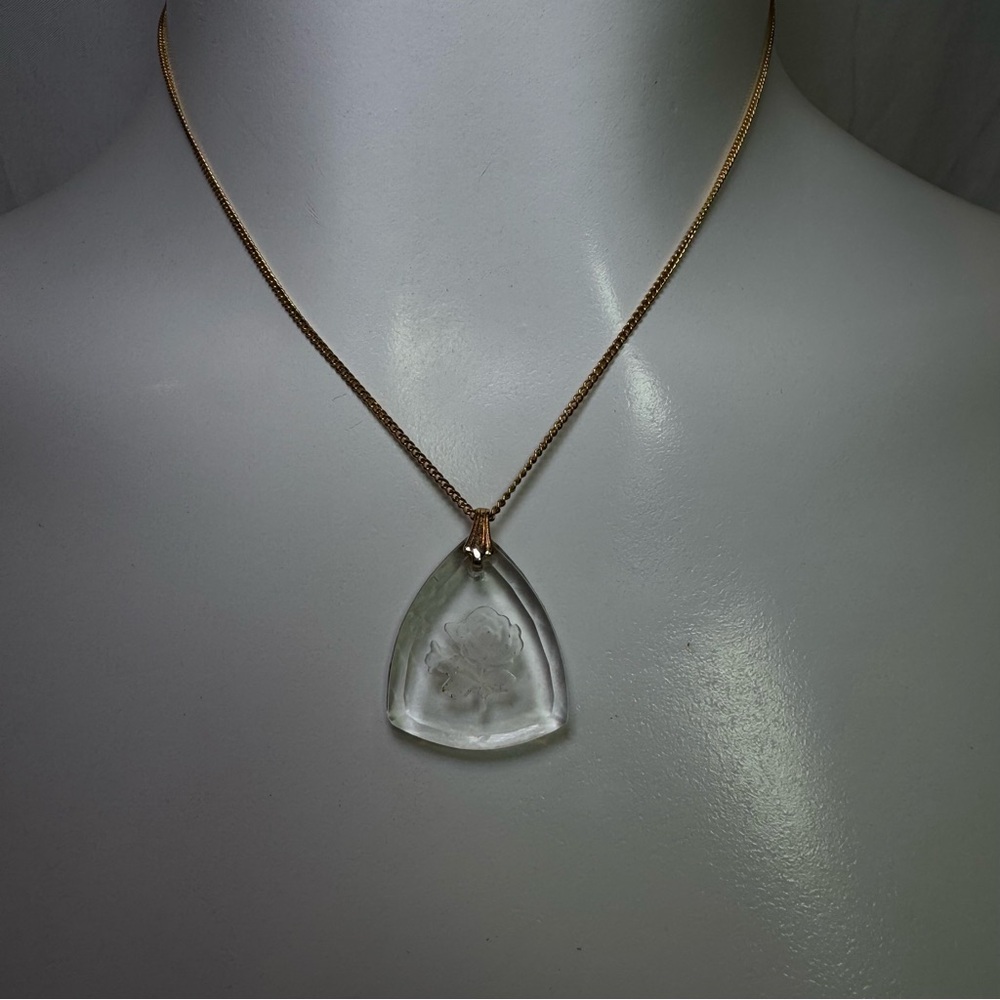 Elegant Reverse Carved Floral Intaglio Necklace